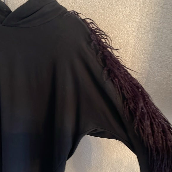 House of Widow fur hoodie - Picture 2 of 5